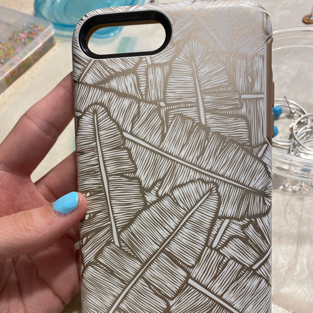 Gold And White Leaf Print Otterbox Case